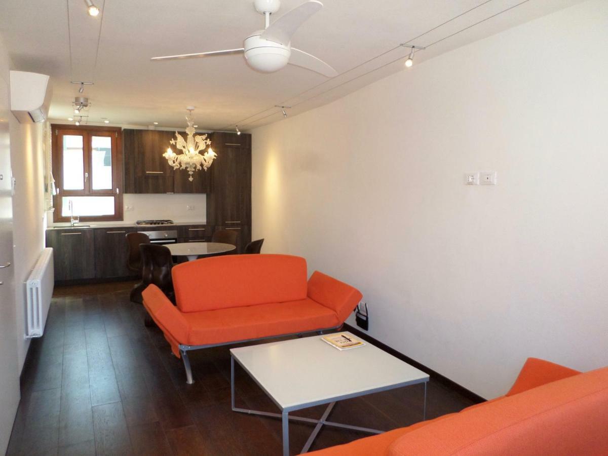 The Other Serenissima Apartment Venesia Bagian luar foto